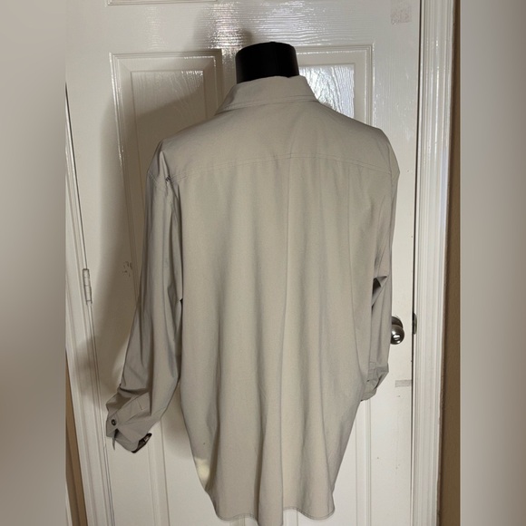 Men's Orvis Button Down XL Tan Brown Long Sleeve Polyester, And Spandex Shirt - Picture 3 of 9